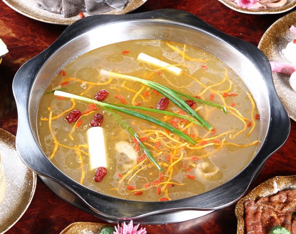 酸萝卜老鸭汤(图1)