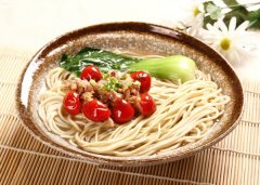 泡椒鸡杂面